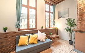 Apartment For 6 With Antwerp City Views